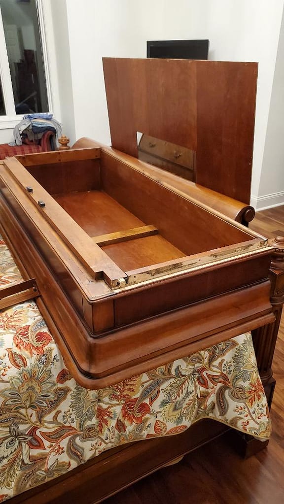 Armoire Pieces
