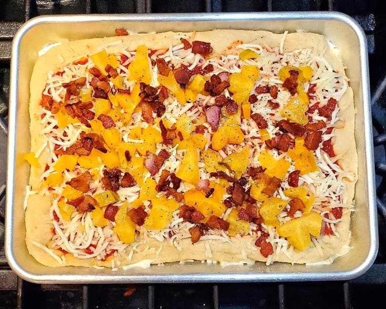 Starfruit-Bacon Pizza